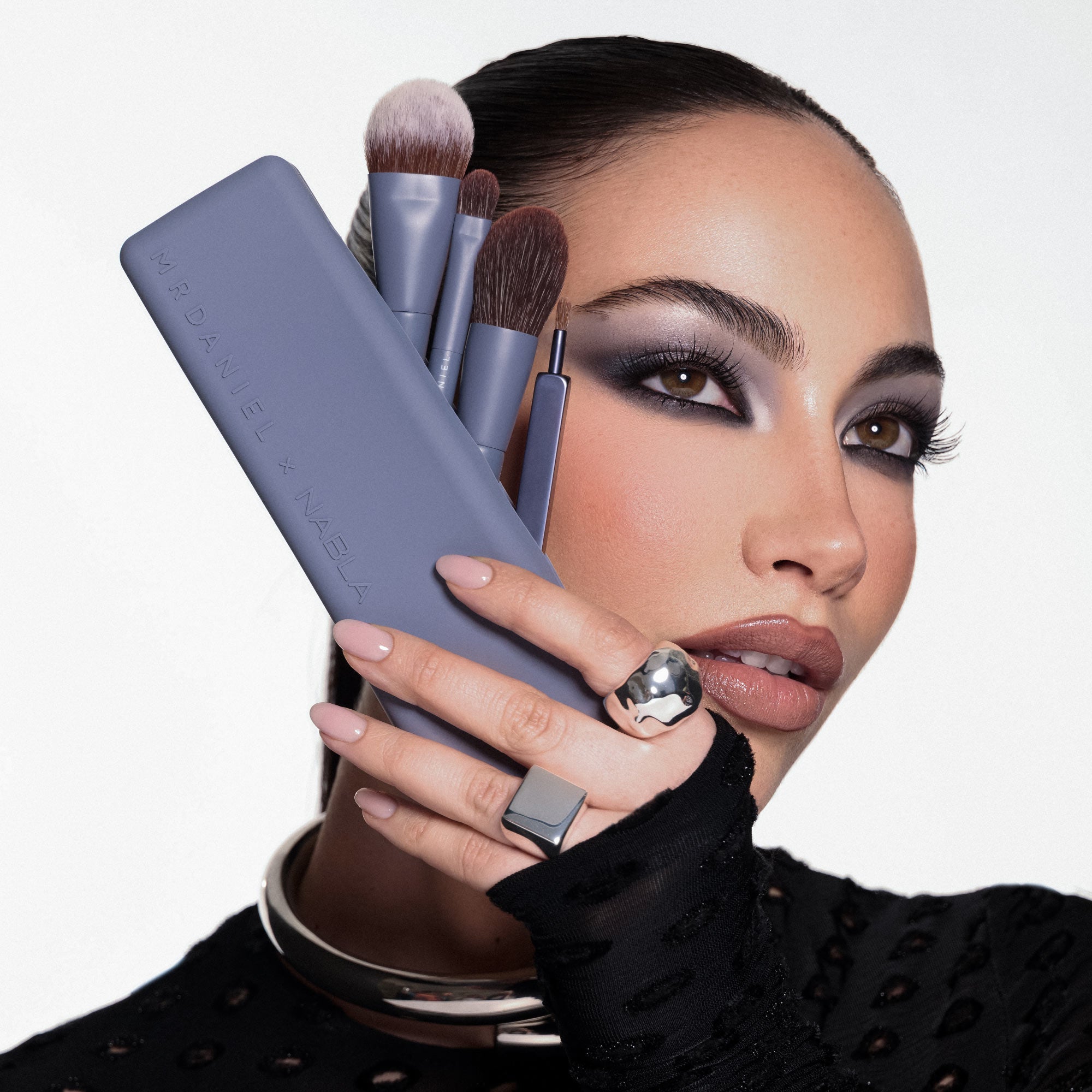 Brush Clutch - NABLA Cosmetics